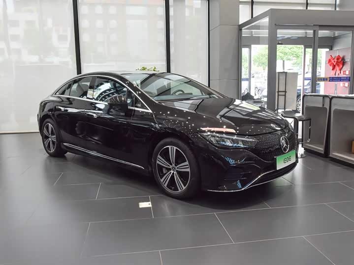 Фото 2 - Mercedes-Benz EQE