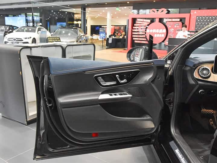 Фото 3 - Mercedes-Benz EQE