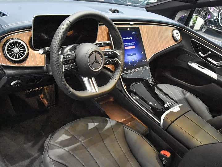 Фото 5 - Mercedes-Benz EQE