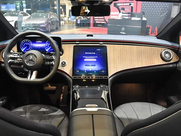 Фото 8 - Mercedes-Benz EQE