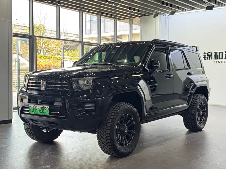 Photo 1 - Tank 700 Hybrid