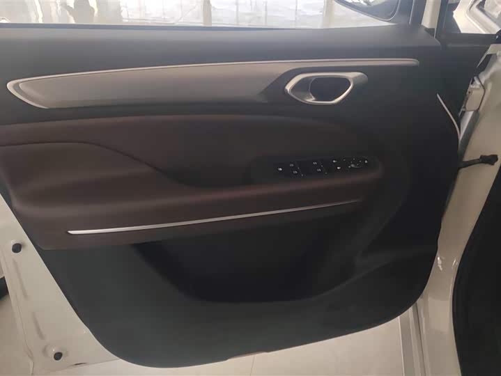 Фото 7 - GAC Trumpchi M6