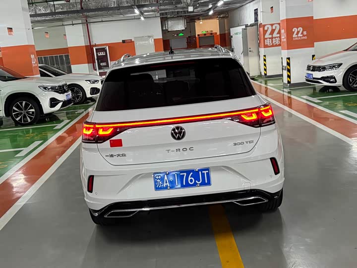 Фото 3 - Volkswagen T-Roc