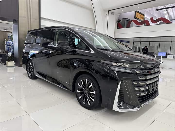 Фото 4 - Toyota Vellfire