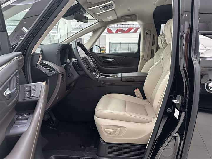 Фото 9 - Toyota Vellfire