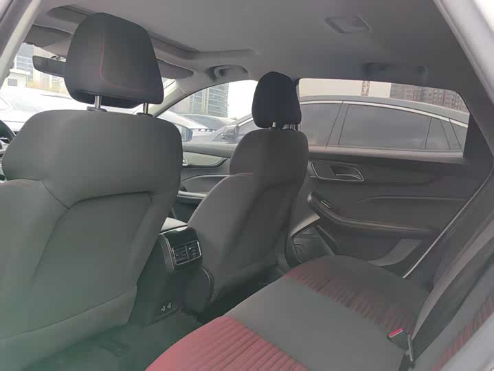 Фото 7 - MG Motor 6