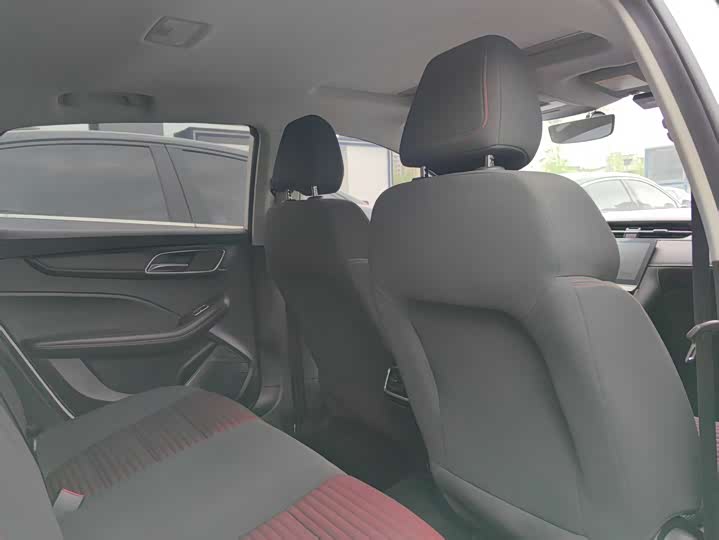 Фото 8 - MG Motor 6