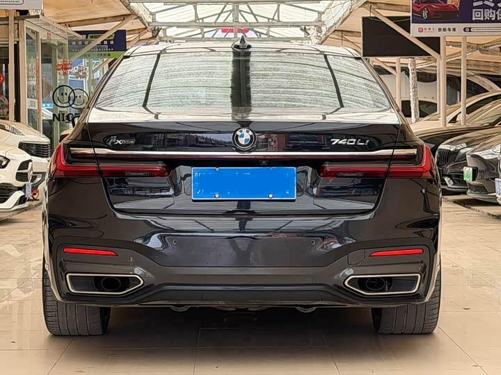 Фото 5 - BMW 7 Series