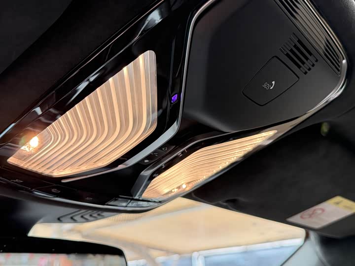 Фото 8 - BMW 7 Series