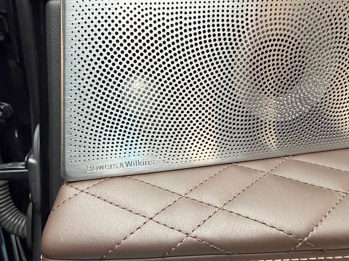 Фото 9 - BMW 7 Series