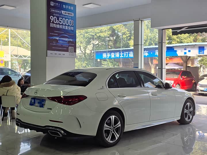 Фото 4 - Mercedes-Benz C-Class