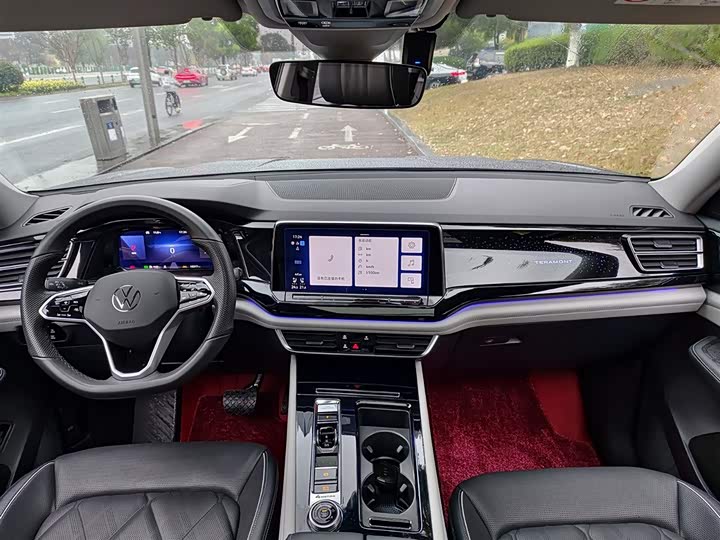 Photo 6 - Volkswagen Teramont Pro