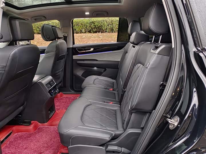 Photo 8 - Volkswagen Teramont Pro