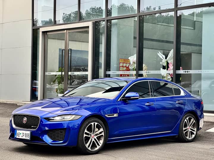 Photo 1 - Jaguar XE L