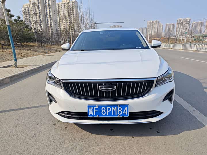 Фото 2 - Geely Emgrand
