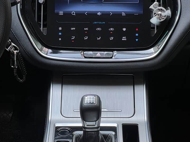 Фото 5 - Jetour X70