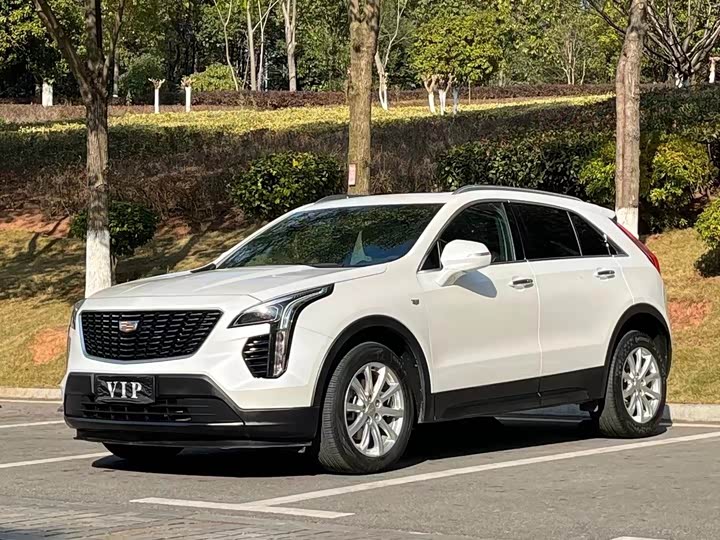 Фото 1 - Cadillac XT4