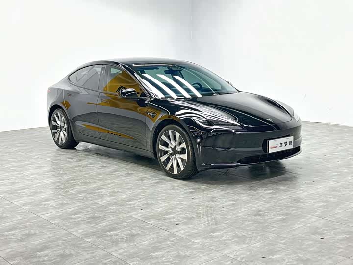 Photo 3 - Tesla Model 3