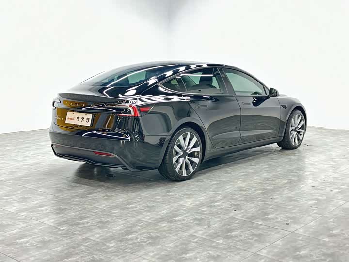 Photo 4 - Tesla Model 3