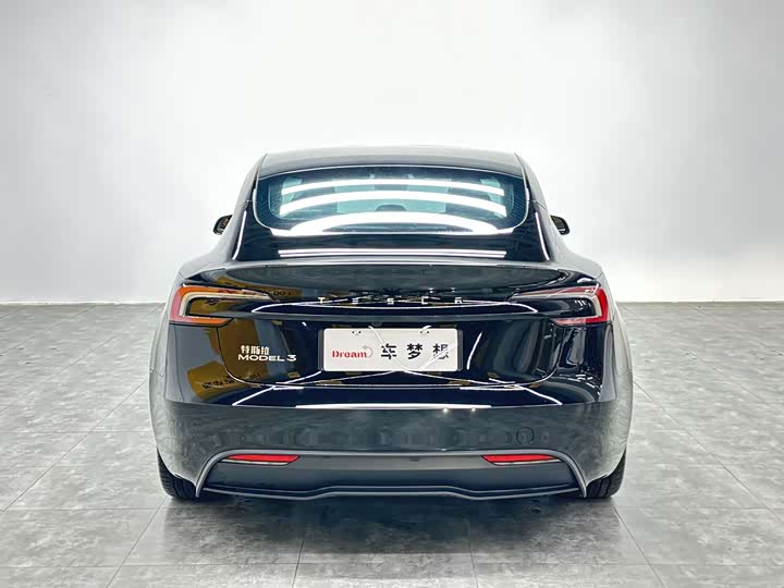 Photo 5 - Tesla Model 3