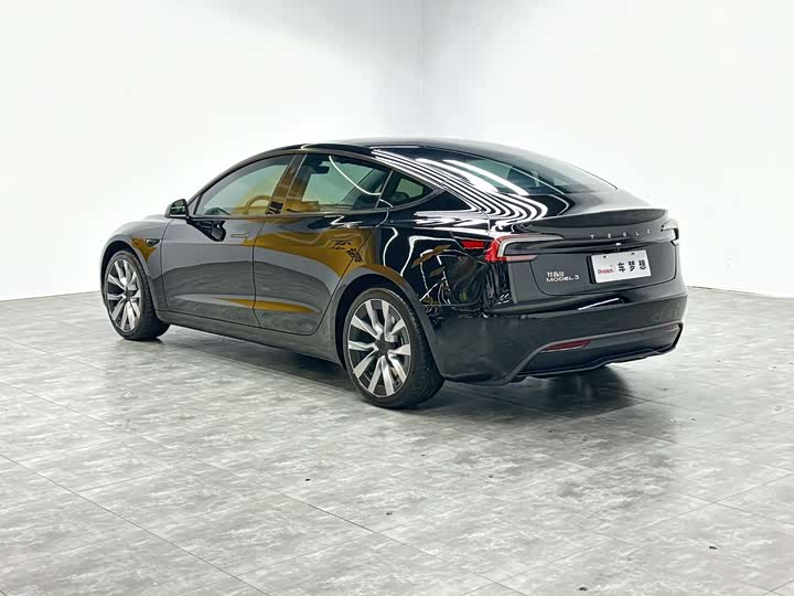 Photo 6 - Tesla Model 3