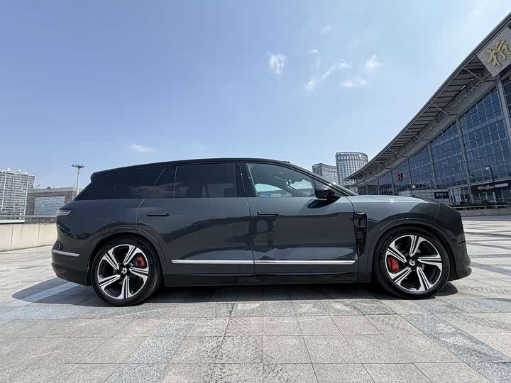 Фото 4 - Nio ES8