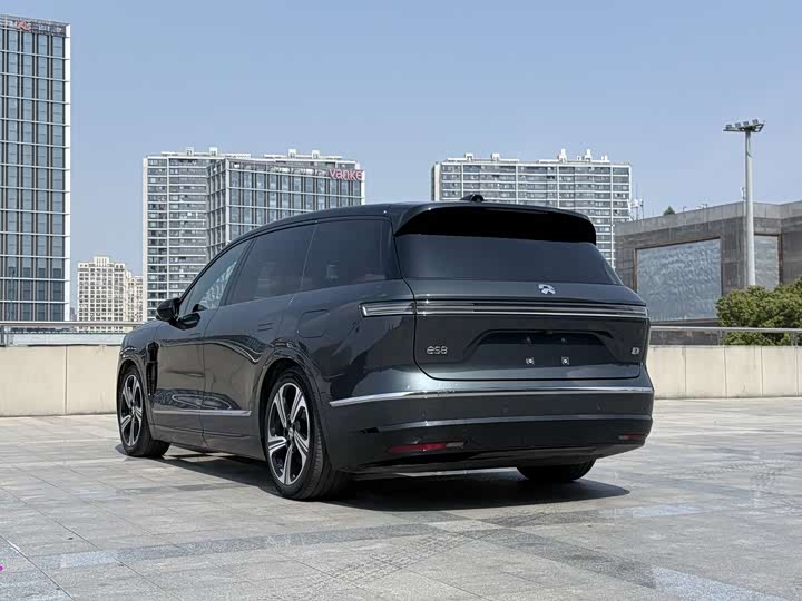 Фото 7 - Nio ES8