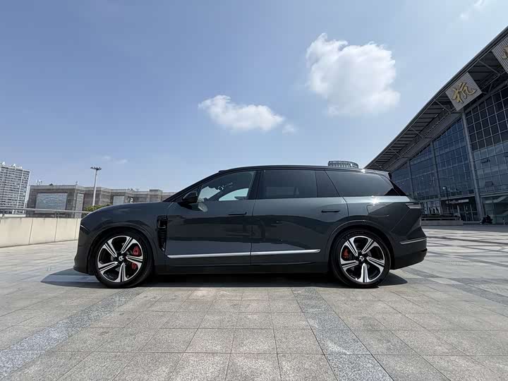 Фото 8 - Nio ES8