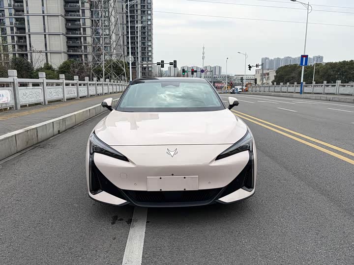 Фото 2 - BAIC Arcfox Alpha S5