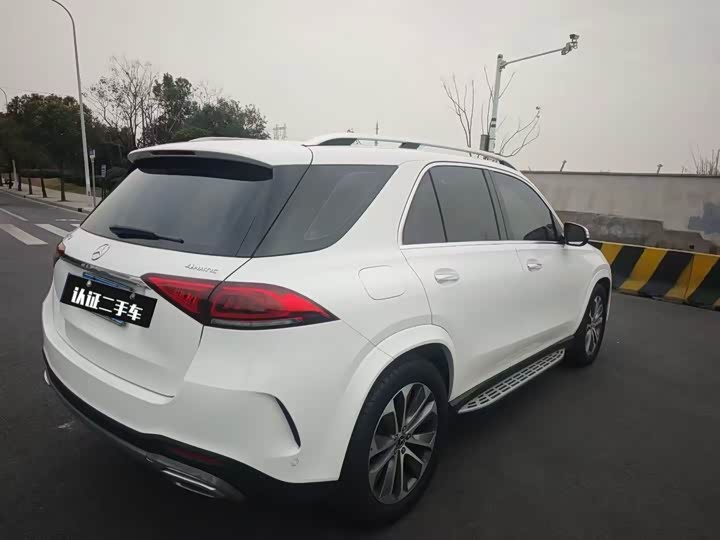 Фото 9 - Mercedes-Benz GLE-Class