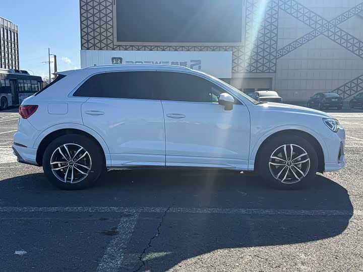 Фото 8 - Audi Q3 Sportback