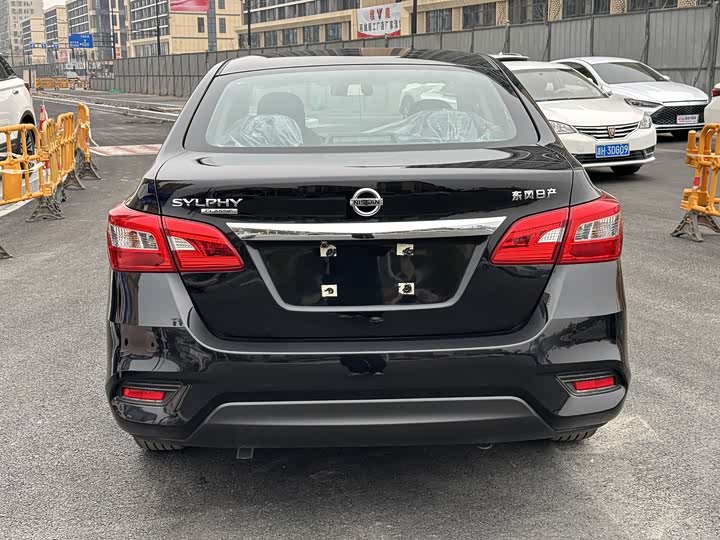 Фото 5 - Nissan Sylphy