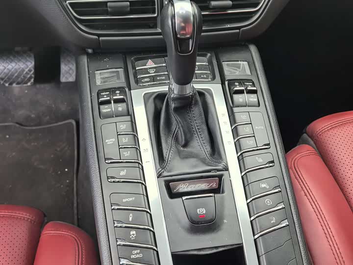 Photo 6 - Porsche Macan