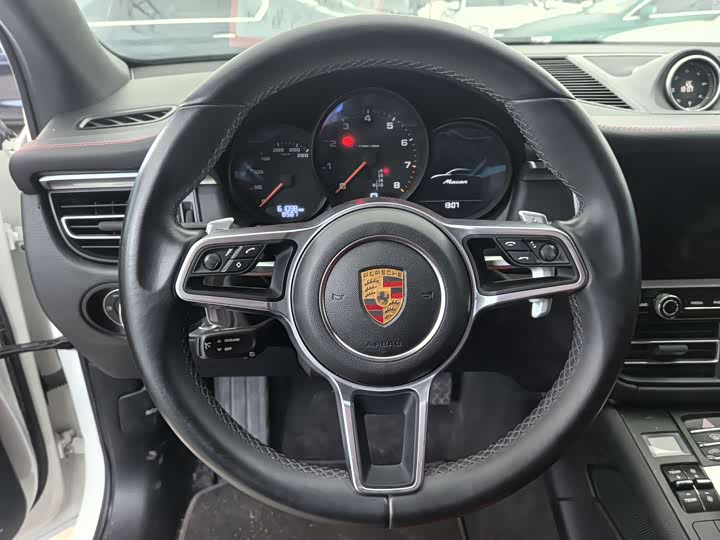 Photo 7 - Porsche Macan