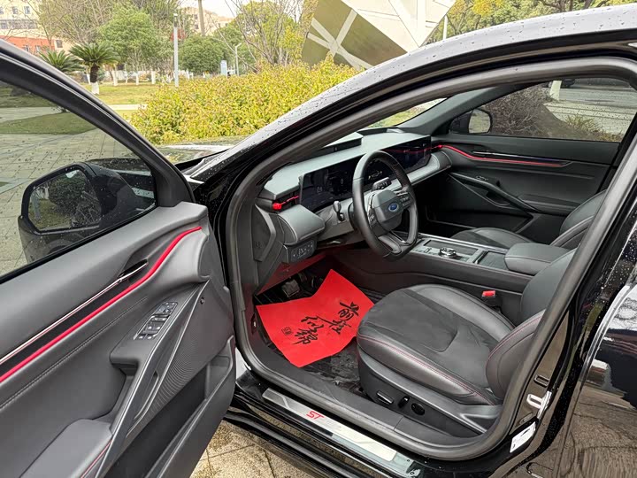 Фото 8 - Ford Mondeo