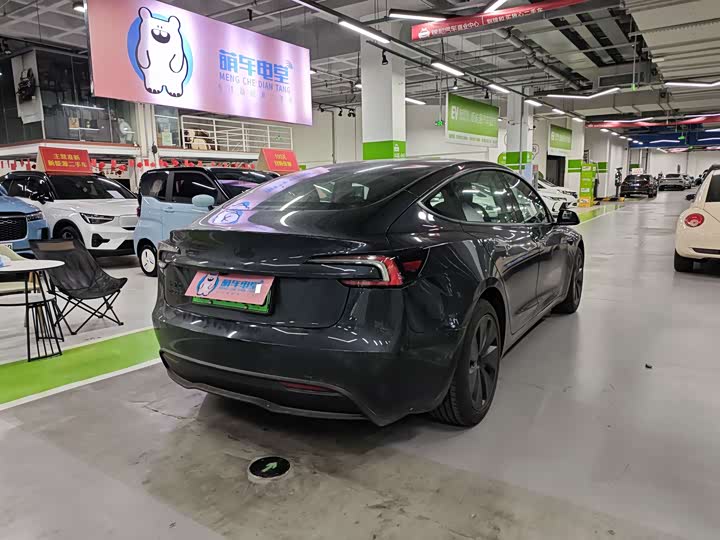 Фото 6 - Tesla Model 3