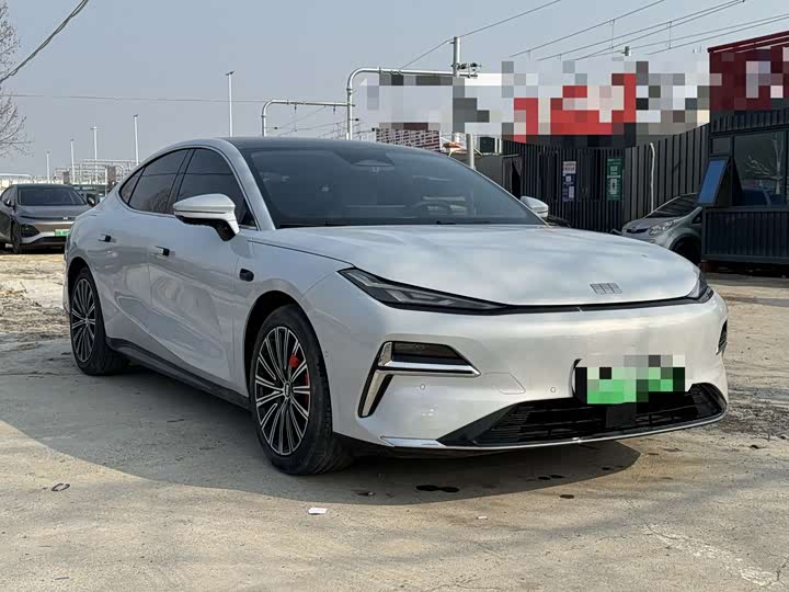 Фото 3 - Geely Galaxy Starshine 8 EM-i