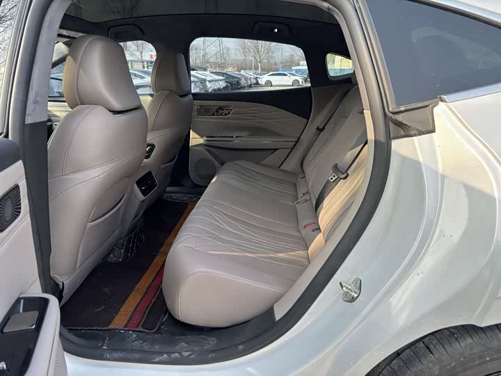 Фото 5 - Geely Galaxy Starshine 8 EM-i