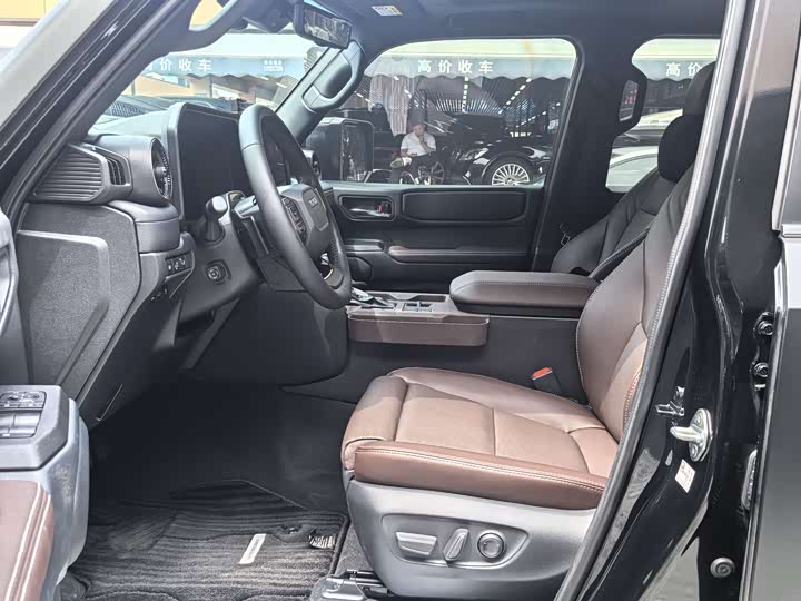 Фото 7 - Toyota Prado