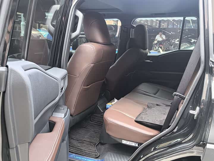 Фото 8 - Toyota Prado