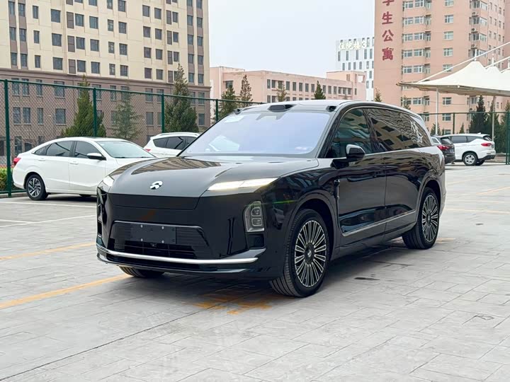 Фото 1 - Nio ES8