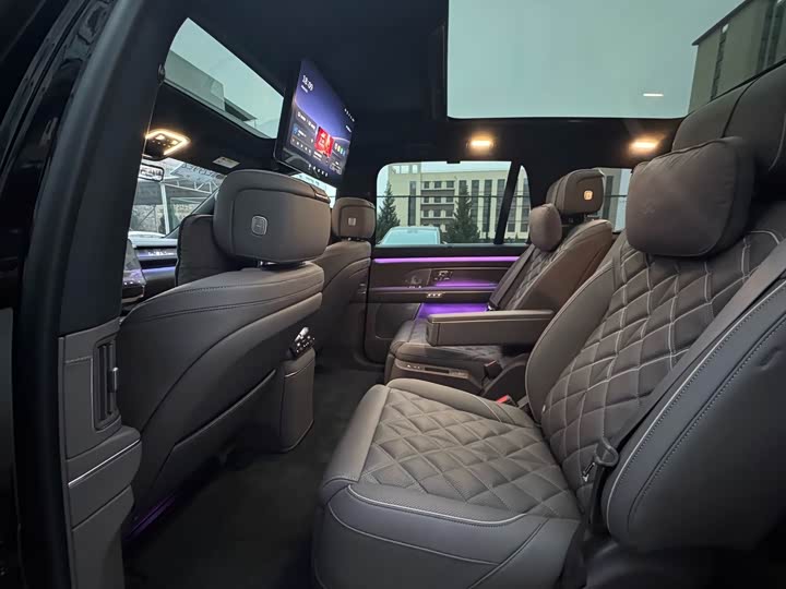 Фото 2 - Nio ES8