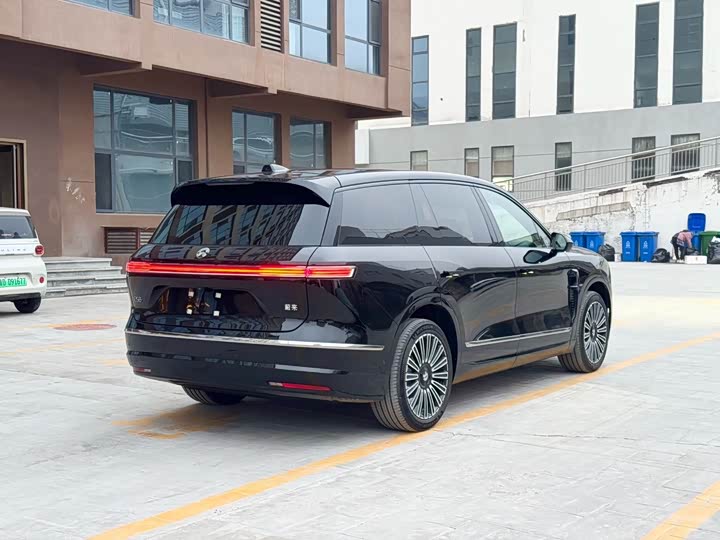 Фото 8 - Nio ES8