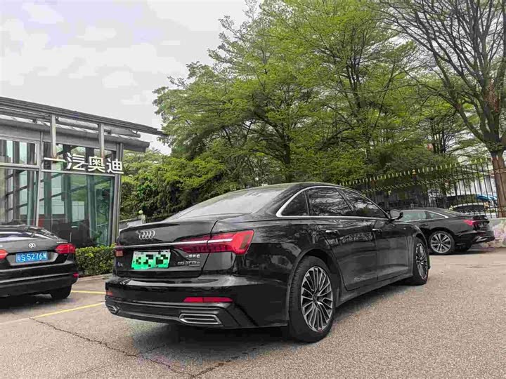 Фото 4 - Audi A6L Hybrid