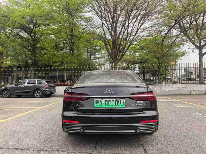 Фото 5 - Audi A6L Hybrid