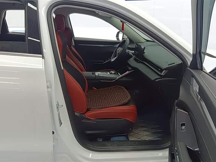 Фото 8 - Haval H6