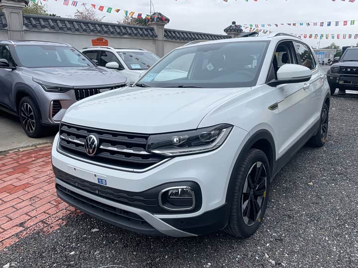 Фото 1 - Volkswagen Tacqua