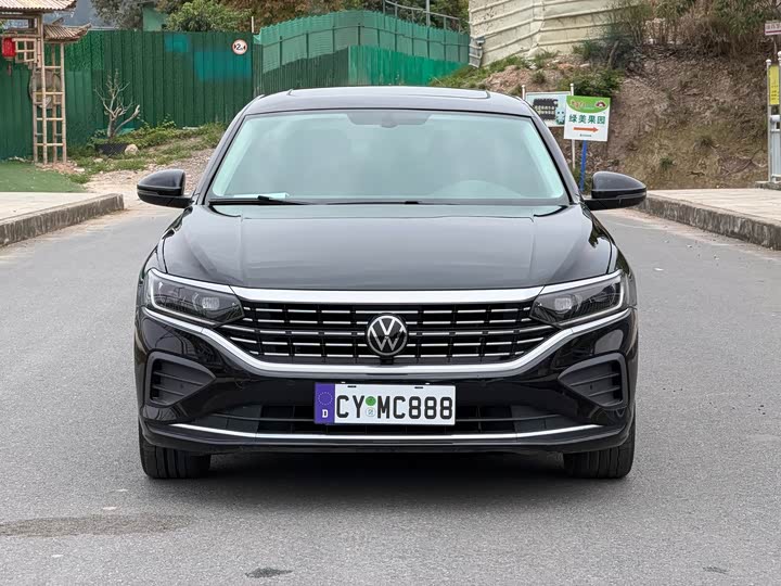 Фото 2 - Volkswagen Passat