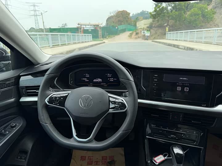 Фото 7 - Volkswagen Passat