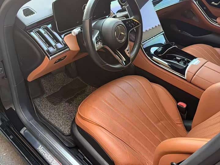 Фото 7 - Mercedes-Benz S-Class